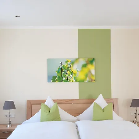 Weingut Hees - Landgasthof Zum Jaeger Aus Kurpfalz Hotel