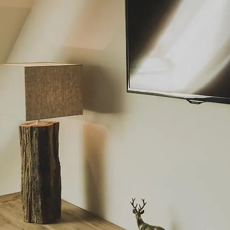 Weingut Hees - Landgasthof Zum Jaeger Aus Kurpfalz 3* Auen (Bad Kreuznach)