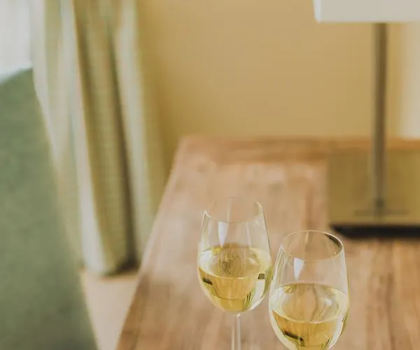 Weingut Hees - Landgasthof Zum Jaeger Aus Kurpfalz Hotel 3*