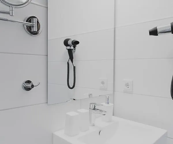 Weingut Hees - Landgasthof Zum Jaeger Aus Kurpfalz 3* Auen (Bad Kreuznach)